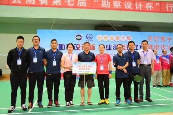 https://mmbiz.qpic.cn/mmbiz_jpg/8FicEGkYv0Vn4iakKTnNX20QVd7OMkbPjVQnSvhq4EtfrfiaXiaUArk3ictCCS86C02IhYdqIr8A48FQ8EX17pdGQSw/640?wx_fmt=jpeg